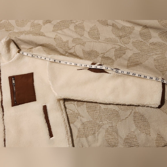 Taylor Swift Life is a Willow Zip up Fleece Sherpa Jacket - Picture 6 of 12